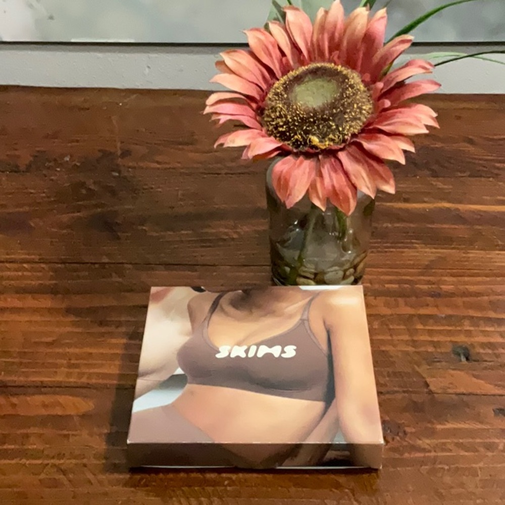SKIMS sculpting bra